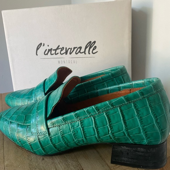 Beautiful loafers perfect for work! - Picture 2 of 6